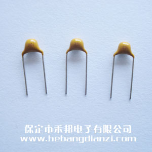 200pF 独石电容 耐压100V
